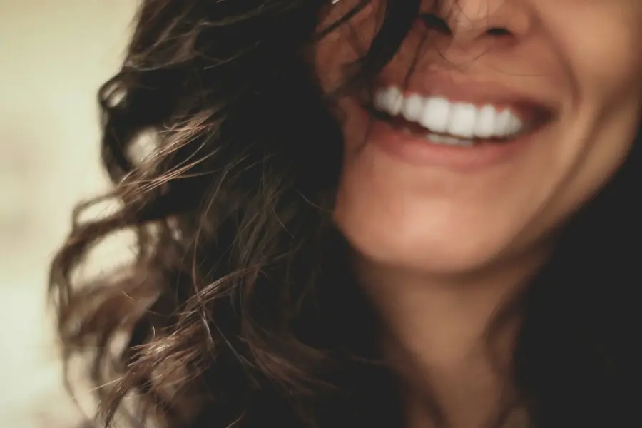 Autunno, tempo di rinascita: perché il benessere passa anche dal sorriso