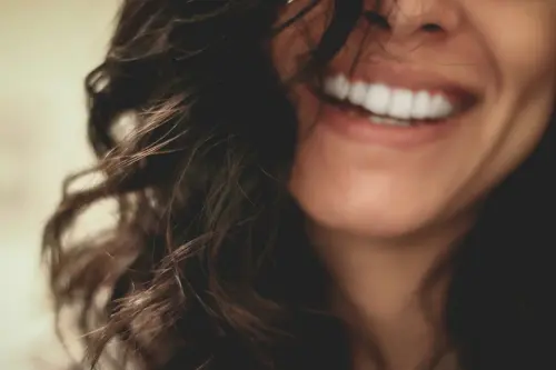 Autunno, tempo di rinascita: perché il benessere passa anche dal sorriso