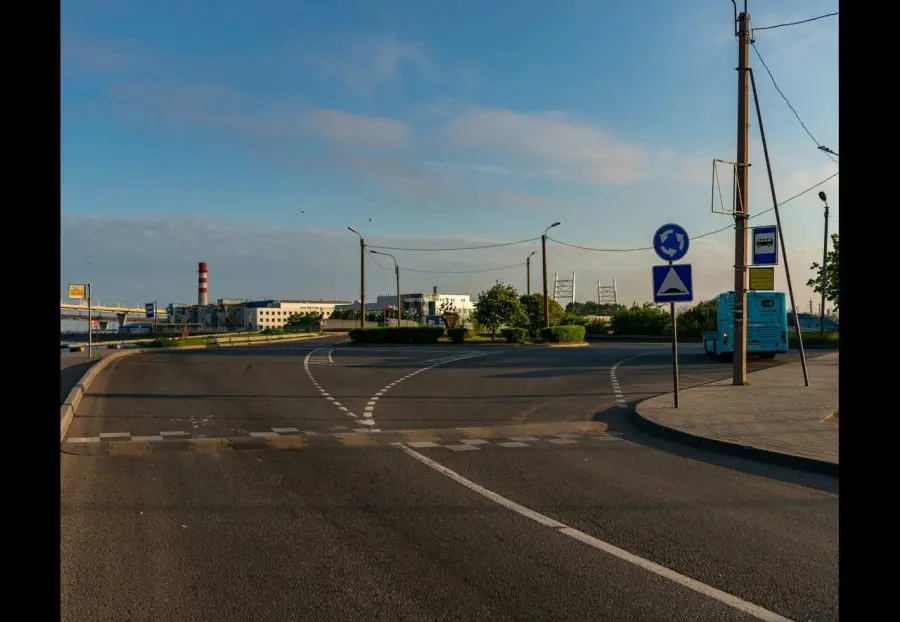 Come le Passerelle Industriali Migliorano l'Accesso e la Sicurezza sul Lavoro